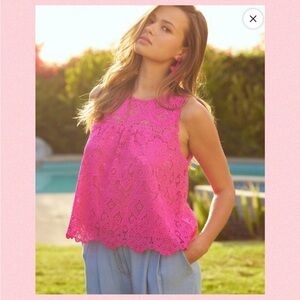 🌸Anthropologie “Skies Are Blue” Magenta 
    Lace Scalloped Hem Top🌸